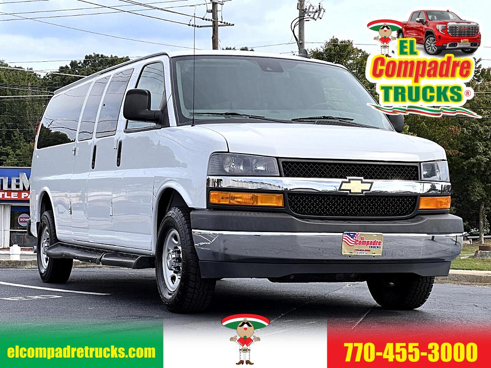 2020 Chevrolet Express Passenger LT's photo
