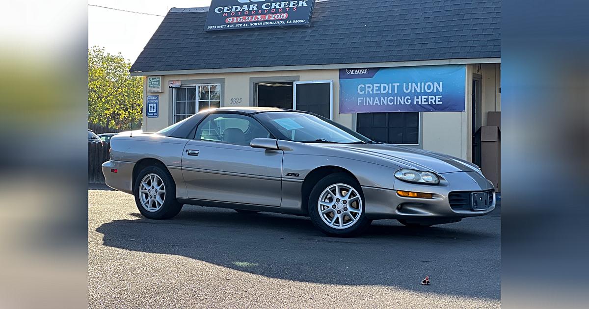 2000 Chevrolet Camaro Z28 SS T-TOP 6-SPD MANUAL