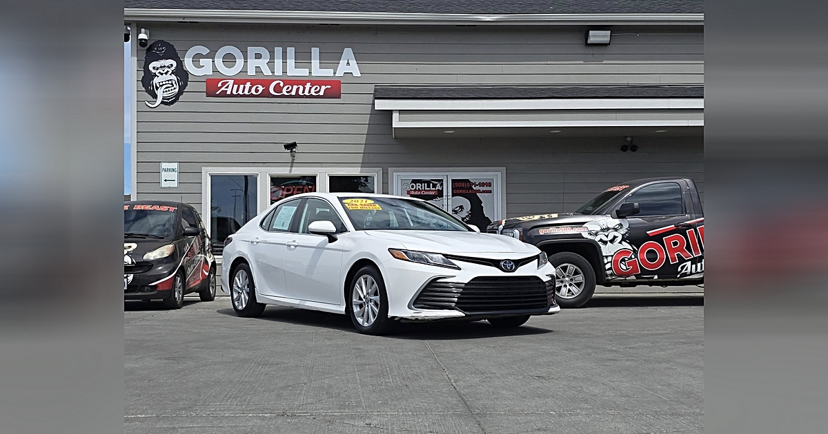 GORILLA AUTO CENTER 2021 Toyota Camry LE | Auto dealership in ...