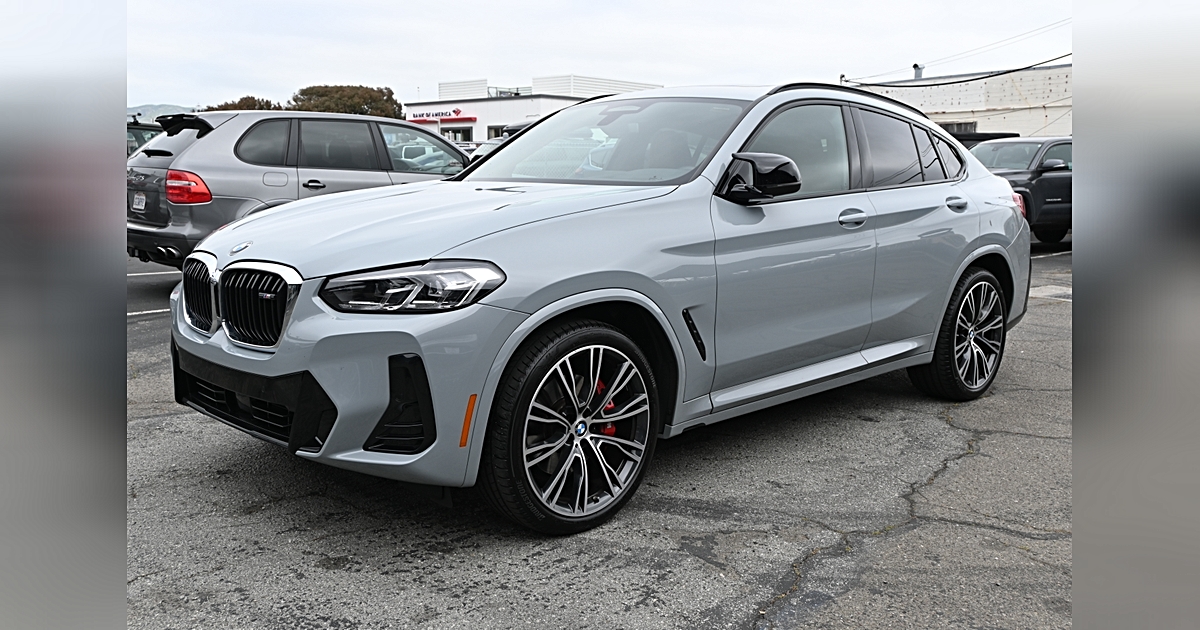 2023 BMW X4 M40i FULLY LOADED Brooklyn Grey/Tacora Red! LOW 15K Miles!