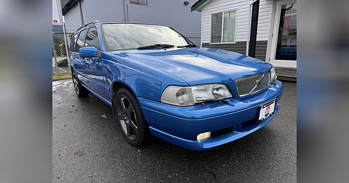 null Volvo V70